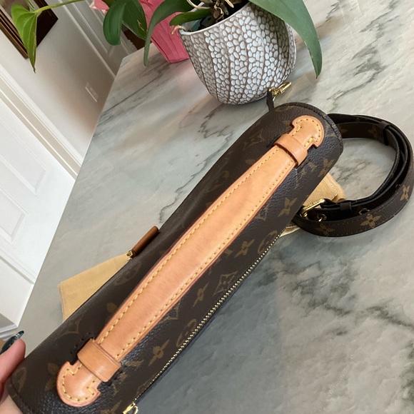 SOLD Beautiful Louis Vuitton Monogram Pouchette Métis - Picture 7 of 16